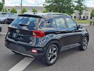 Hyundai VENUE 2023 SEL 4dr Crossover