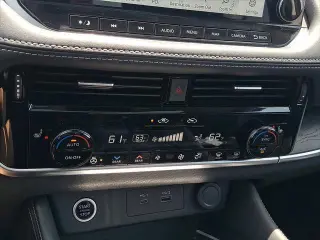 Nissan Rogue 2022 AWD Platinum 4dr Crossover