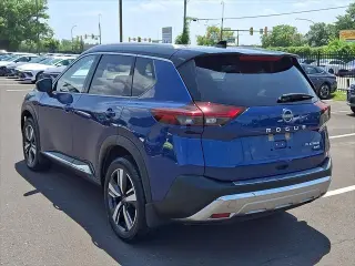 Nissan Rogue 2022 AWD Platinum 4dr Crossover