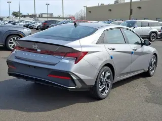 Hyundai ELANTRA 2025 SEL Sport 4dr Sedan