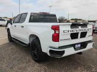 Chevrolet Silverado 1500 2023 4x2 Custom 4dr Crew Cab 5.8 ft. SB