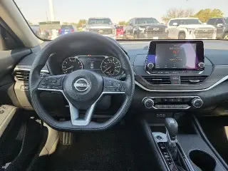 Nissan Altima 2025 2.5 SV 4dr Sedan