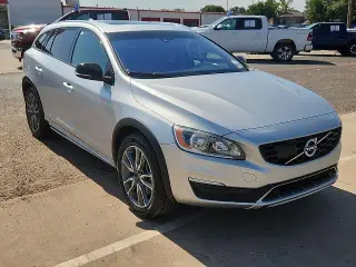 Volvo V60 Cross Country 2018 AWD T5 Premier 4dr Wagon