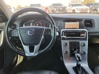 Volvo V60 Cross Country 2018 AWD T5 Premier 4dr Wagon