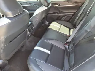 Toyota Camry 2025 SE 4dr Sedan