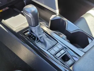Toyota Camry 2025 SE 4dr Sedan