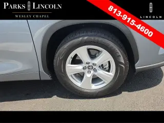 Toyota Highlander 2022 LE 4dr SUV