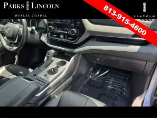 Toyota Highlander 2022 LE 4dr SUV