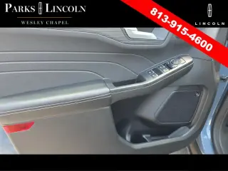 Ford Escape 2023 AWD Platinum 4dr SUV