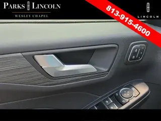Ford Escape 2023 AWD Platinum 4dr SUV