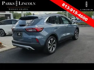 Ford Escape 2023 AWD Platinum 4dr SUV