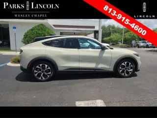 Ford Mustang Mach-E 2025 AWD Select 4dr SUV