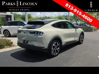 Ford Mustang Mach-E 2025 AWD Select 4dr SUV
