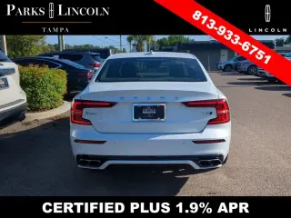 Volvo S60 2021 AWD T5 Momentum 4dr Sedan