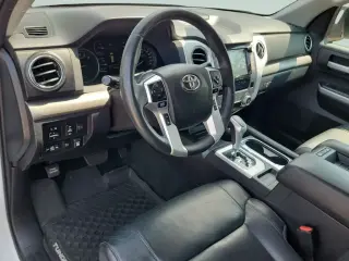 Toyota Tundra 2021 4x4 SR5 4dr CrewMax Cab Pickup SB
