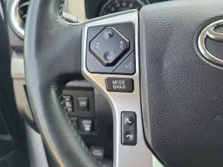 Toyota Tundra 2021 4x4 SR5 4dr CrewMax Cab Pickup SB