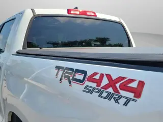 Toyota Tundra 2021 4x4 SR5 4dr CrewMax Cab Pickup SB