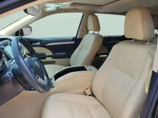 Toyota Highlander 2017 AWD XLE 4dr SUV