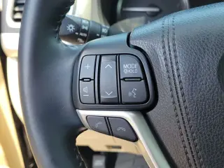 Toyota Highlander 2017 AWD XLE 4dr SUV