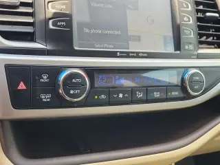 Toyota Highlander 2017 AWD XLE 4dr SUV