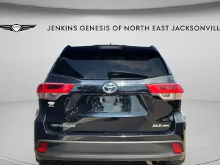 Toyota Highlander 2017 AWD XLE 4dr SUV