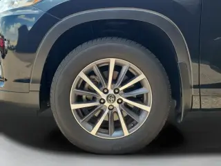 Toyota Highlander 2017 AWD XLE 4dr SUV