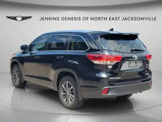 Toyota Highlander 2017 AWD XLE 4dr SUV