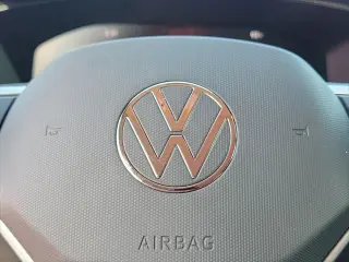 Volkswagen Taos 2023 SE 4dr SUV