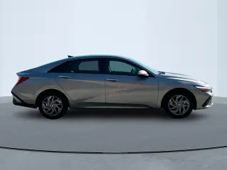 Hyundai ELANTRA 2024 SEL 4dr Sedan