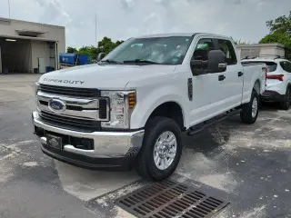 Ford F-250 Super Duty 2019 4x4 King Ranch 4dr Crew Cab 6.8 ft. SB Pickup