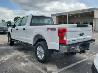 Ford F-250 Super Duty 2019 4x4 King Ranch 4dr Crew Cab 6.8 ft. SB Pickup