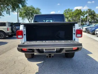Jeep Gladiator 2022 4x4 Sport 4dr Crew Cab 5.0 ft. SB