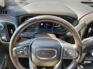 GMC Sierra 1500 2019 4x2 Denali 4dr Crew Cab 5.8 ft. SB