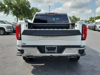 GMC Sierra 1500 2019 4x2 Denali 4dr Crew Cab 5.8 ft. SB