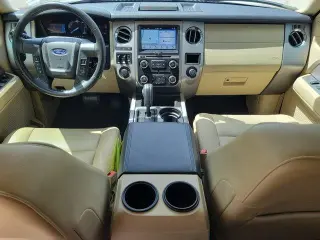 Ford Expedition 2017 4x4 XLT 4dr SUV