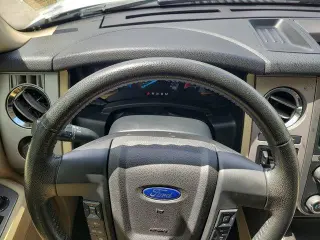 Ford Expedition 2017 4x4 XLT 4dr SUV