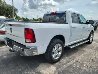 Ram 1500 2017 4x2 Big Horn 4dr Crew Cab 5.5 ft. SB Pickup