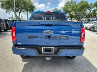 Ford F-150 2023 4x2 XL 4dr SuperCrew 5.5 ft. SB