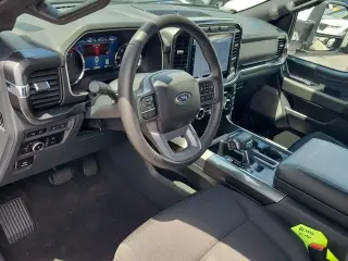 Ford F-150 2023 4x2 XL 4dr SuperCrew 5.5 ft. SB