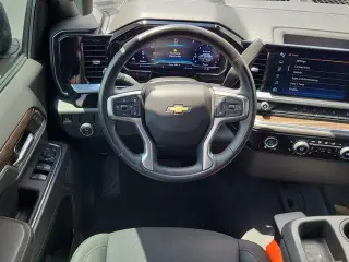Chevrolet Silverado 1500 2023 4x2 LT 4dr Crew Cab 5.8 ft. SB