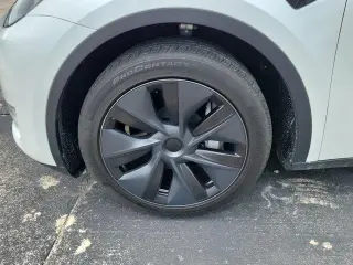Tesla Model Y 2024 Long Range 4dr Crossover