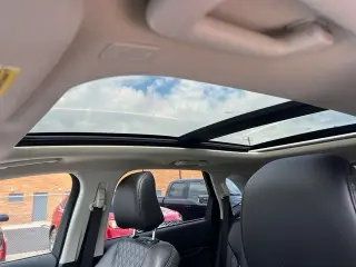 Ford Edge 2023 AWD Titanium 4dr Crossover