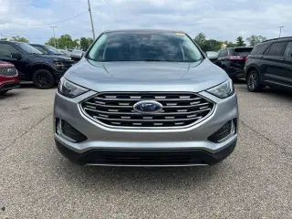 Ford Edge 2023 AWD Titanium 4dr Crossover