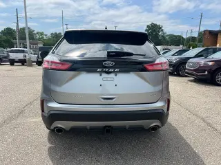 Ford Edge 2023 AWD Titanium 4dr Crossover