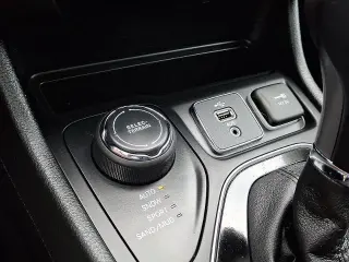 Jeep Cherokee 2019 4x4 High Altitude 4dr SUV