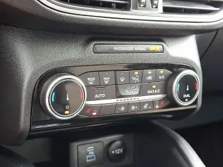 Ford Escape 2022 AWD Titanium 4dr SUV
