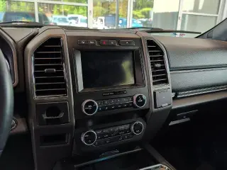 Ford Expedition 2021 4x4 XLT 4dr SUV
