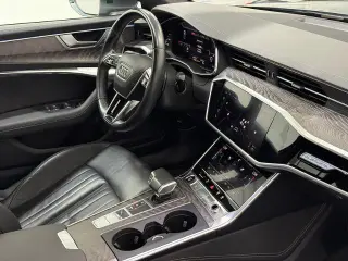 Audi A6 2024 AWD quattro Premium Plus 55 TFSI 4dr Sedan