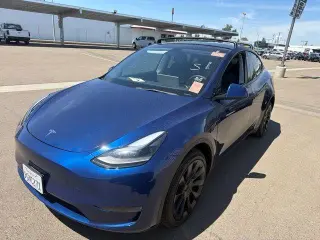 Tesla Model Y 2023 AWD 4dr Crossover