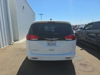 Chrysler Voyager 2023 LX 4dr Mini-Van